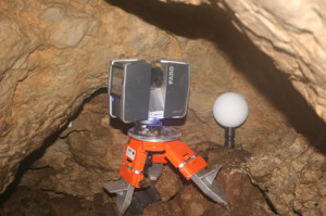 Der Faro-Scanner in der Kirschkernhöhle